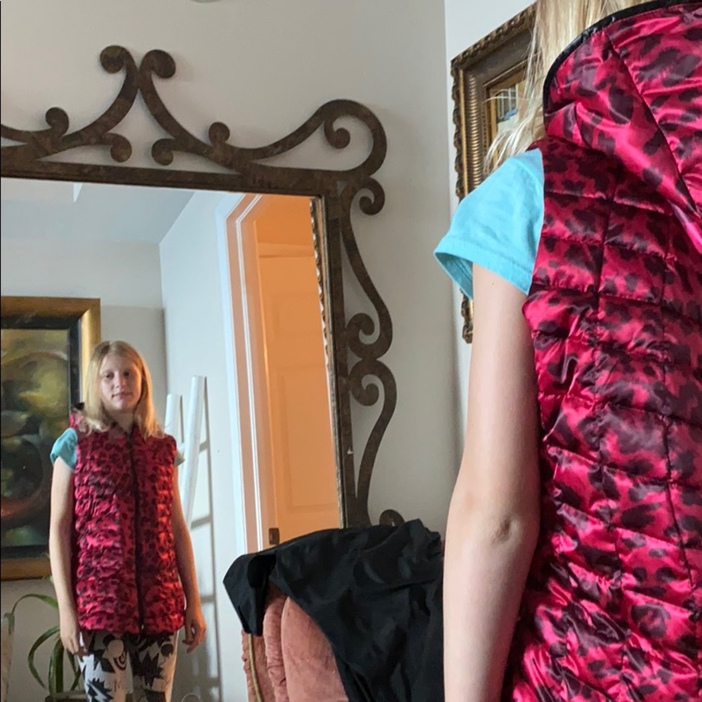 Down filled obermeyer vest